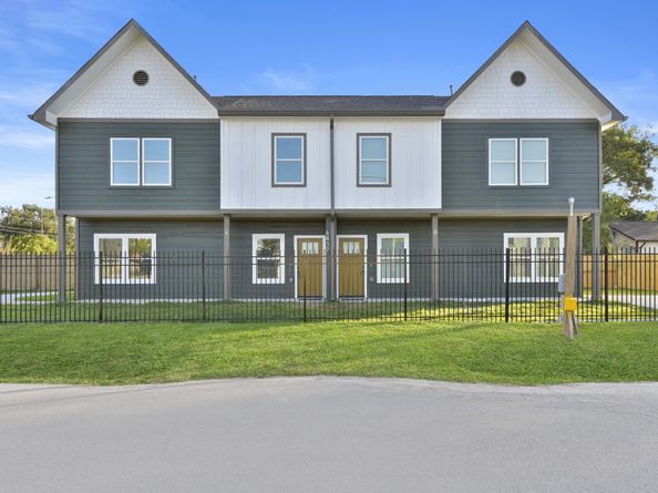 6417 Eastland Street A and B, Houston TX 77028