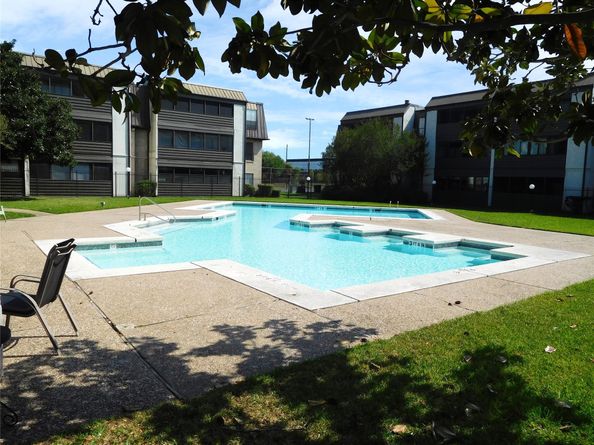 3085 Walnut Bend Lane 12, Houston TX 77042