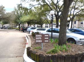 3085 Walnut Bend Lane 12, Houston TX 77042