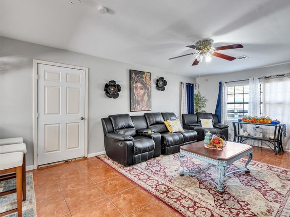 6802 Force Street, Houston TX 77020