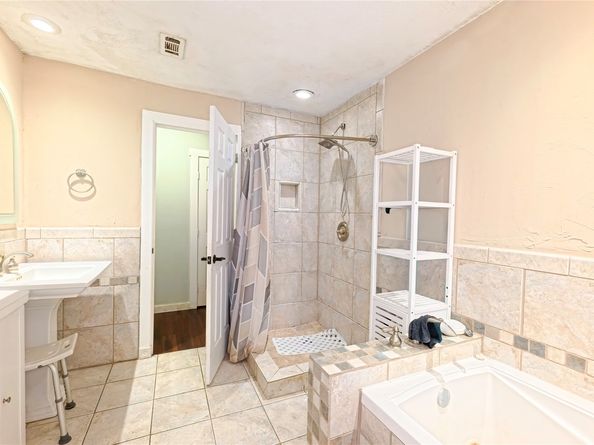 24206 Creekview Drive, Spring TX 77389