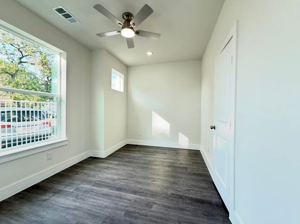 6717 Saint Augustine Street, Houston TX 77021