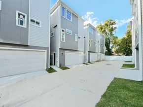 6717 Saint Augustine Street, Houston TX 77021