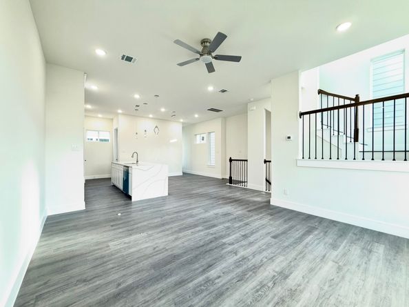 6717 Saint Augustine Street, Houston TX 77021