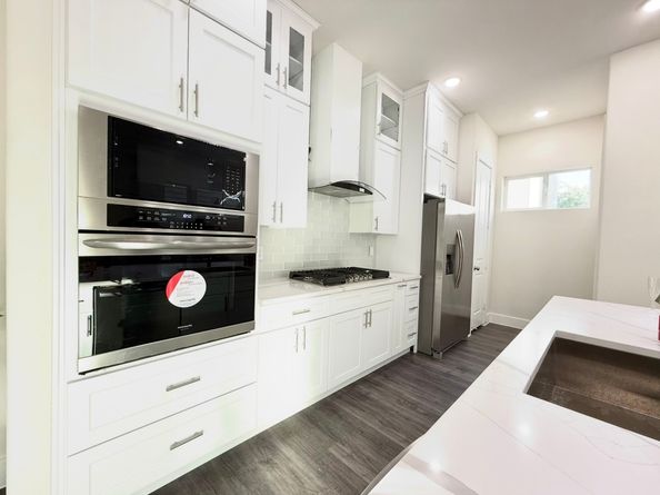 6717 Saint Augustine Street, Houston TX 77021