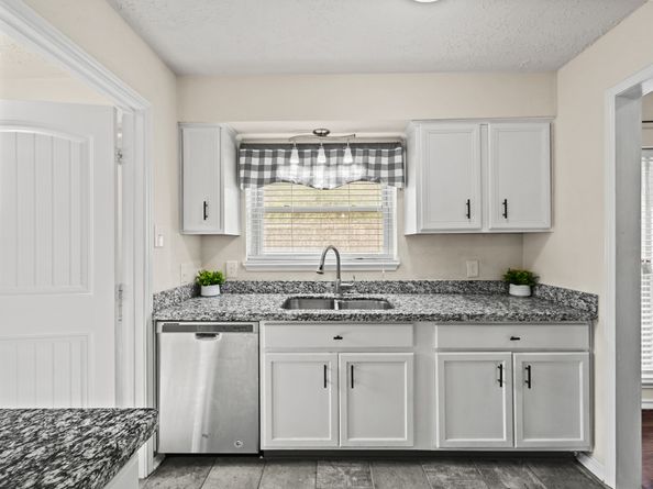 1515 Bamwick Drive, Houston TX 77090