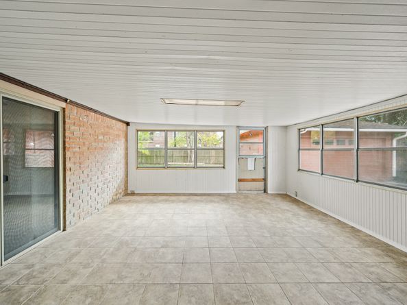 1515 Bamwick Drive, Houston TX 77090