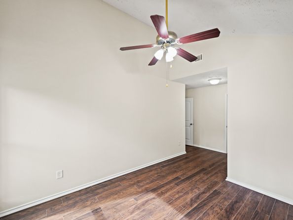 1515 Bamwick Drive, Houston TX 77090