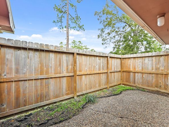 1515 Bamwick Drive, Houston TX 77090