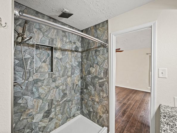 1515 Bamwick Drive, Houston TX 77090