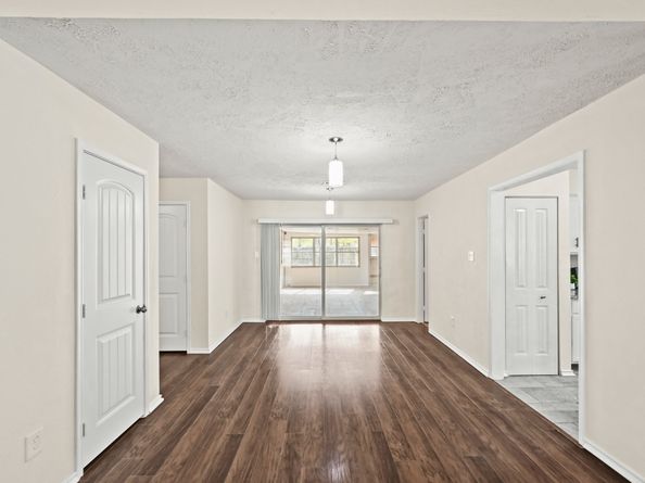 1515 Bamwick Drive, Houston TX 77090