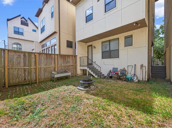 1821 W 24th Street, Houston TX 77008