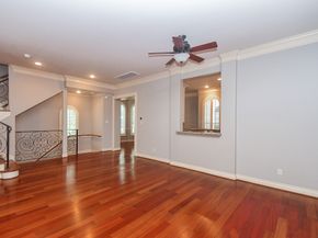 717 Welch Street, Houston TX 77006