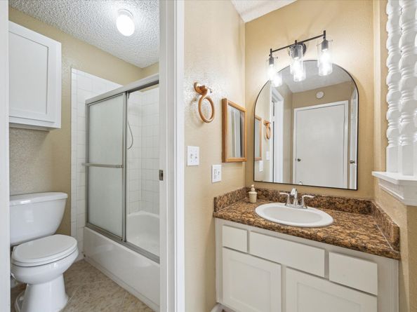 1500 Bay Area Boulevard 422, Houston TX 77058