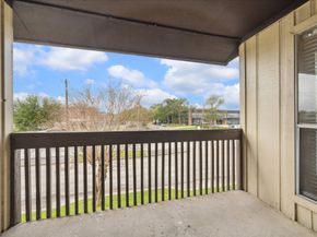 1500 Bay Area Boulevard 422, Houston TX 77058