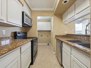 1500 Bay Area Boulevard 422, Houston TX 77058