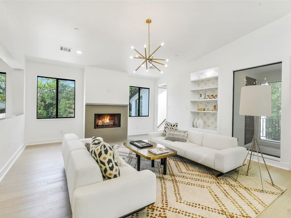 10663 Memorial Drive, Houston TX 77024