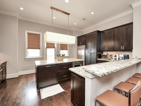 318 Calle Sevilla Place, Houston TX 77007
