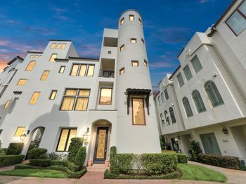 318 Calle Sevilla Place