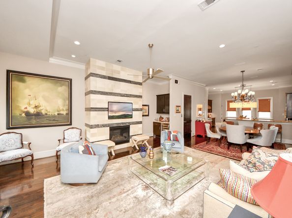 318 Calle Sevilla Place, Houston TX 77007
