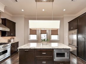 318 Calle Sevilla Place, Houston TX 77007