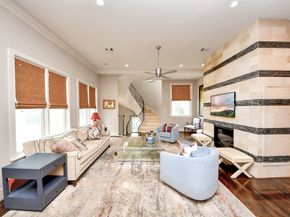 318 Calle Sevilla Place, Houston TX 77007