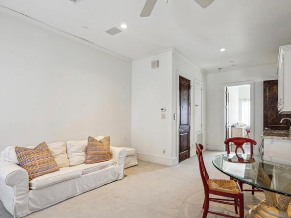 318 Calle Sevilla Place, Houston TX 77007