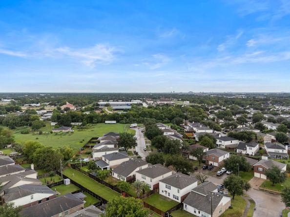 15007 Sugar Sands Drive, Sugar Land TX 77498