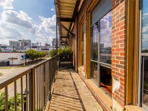 2205 Mckinney Street 306, Houston TX 77003