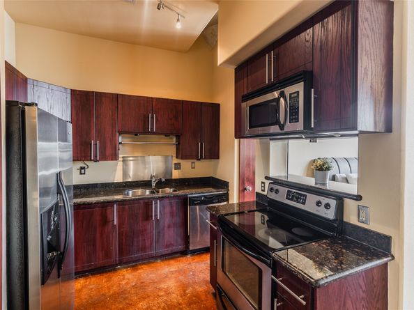 2205 Mckinney Street 306, Houston TX 77003