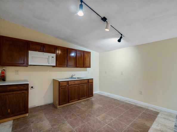 2609 Elysian Street, Houston TX 77009