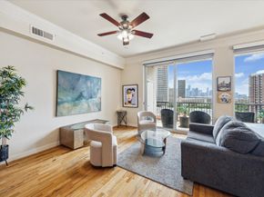 3333 Allen Parkway 1004, Houston TX 77019