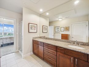 3333 Allen Parkway 1004, Houston TX 77019