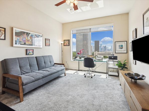 3333 Allen Parkway 1004, Houston TX 77019