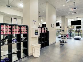 3333 Allen Parkway 1004, Houston TX 77019
