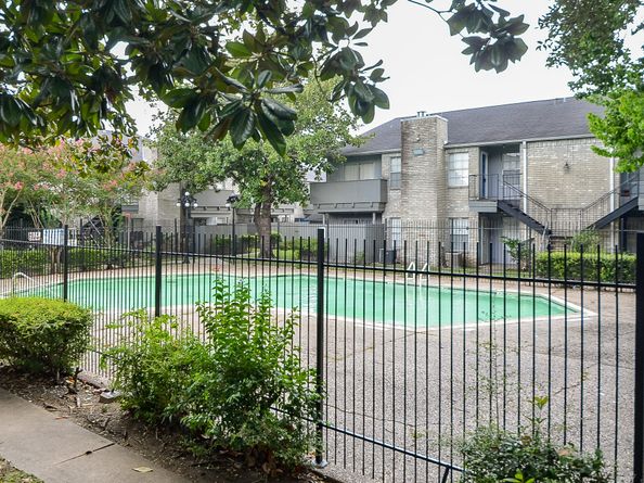 9700 Leawood Boulevard 1807, Houston TX 77099