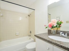 9700 Leawood Boulevard 1807, Houston TX 77099