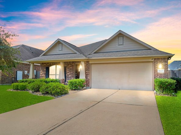 18223 Bridle Meadow Lane, Tomball TX 77377