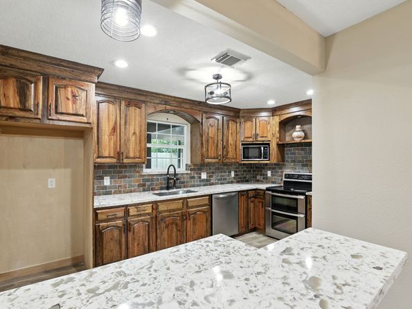 3631 Wyoming Street, Houston TX 77021