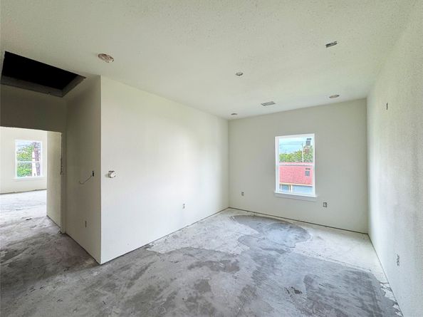 3615 Dreyfus Street, Houston TX 77021