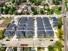 5233 Hillman Street A, Houston TX 77023
