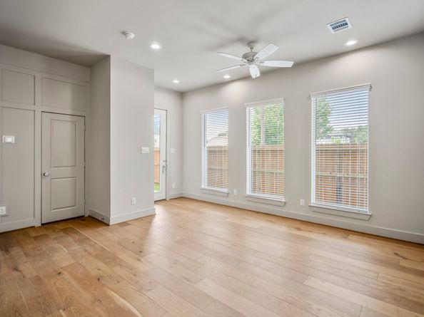 5233 Hillman Street A, Houston TX 77023