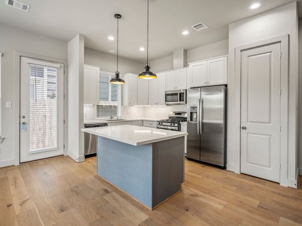 5233 Hillman Street A, Houston TX 77023
