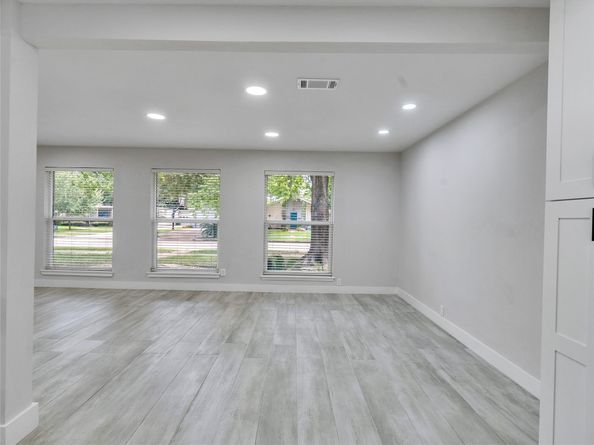 5510 Braesvalley Drive, Houston TX 77096