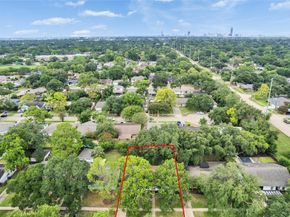 5510 Braesvalley Drive, Houston TX 77096