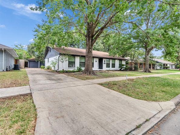 5510 Braesvalley Drive, Houston TX 77096