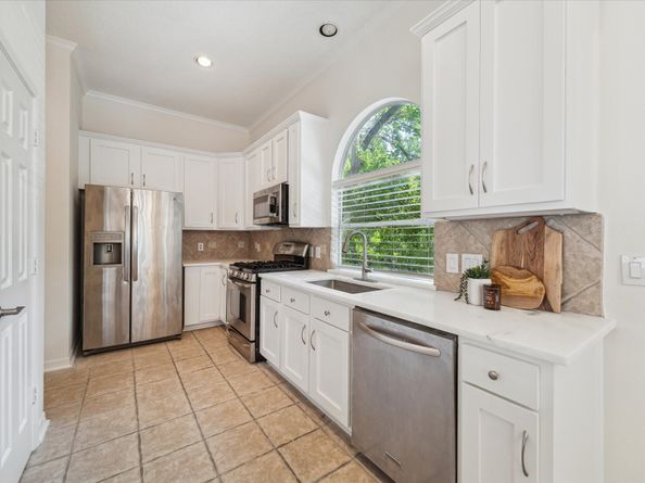 909 Reinicke Street, Houston TX 77007