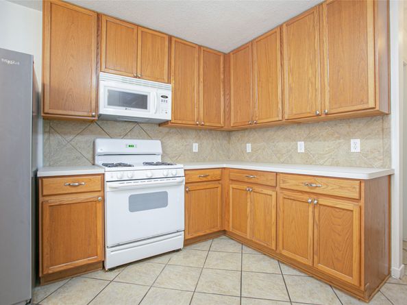 17627 S Summit Canyon Drive, Houston TX 77095