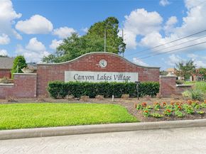 17627 S Summit Canyon Drive, Houston TX 77095