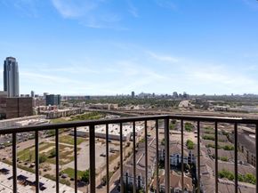 3350 Mccue Road 2404, Houston TX 77056